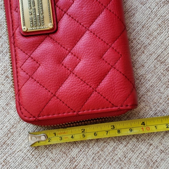 Marc by Marc Jacobs quilted zip wallet - Picture 13 of 13